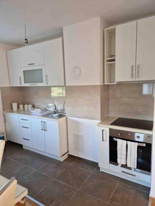 Apartman Vrbas 1 + Podzemna Garaza Banja Luka Ngoại thất bức ảnh